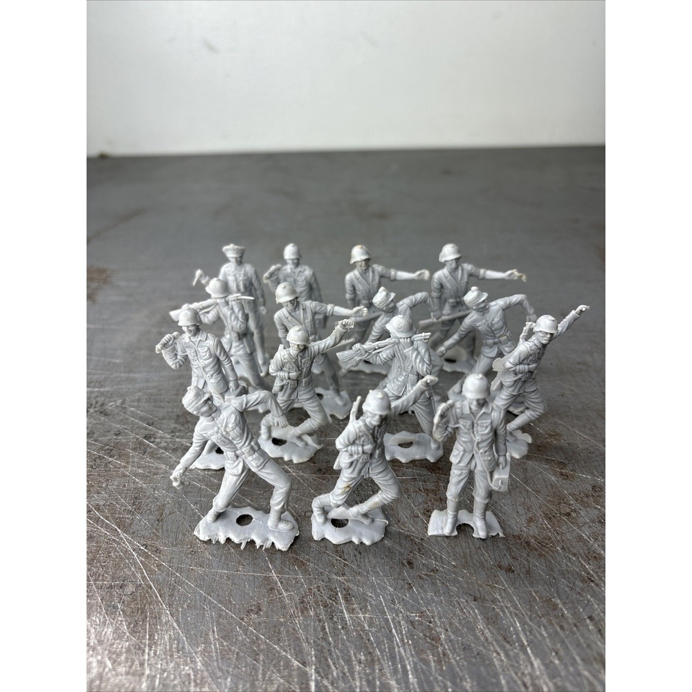 Lot Of 15 1960s MPC WWII Germany German Gray Plastic Toy Figure Soldier Vintage